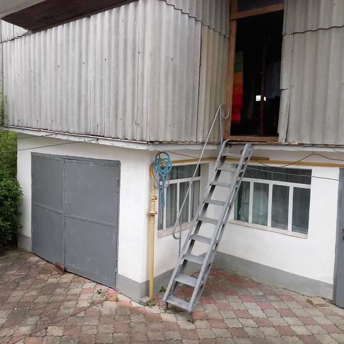 Продам житловий будинок м.Самбір