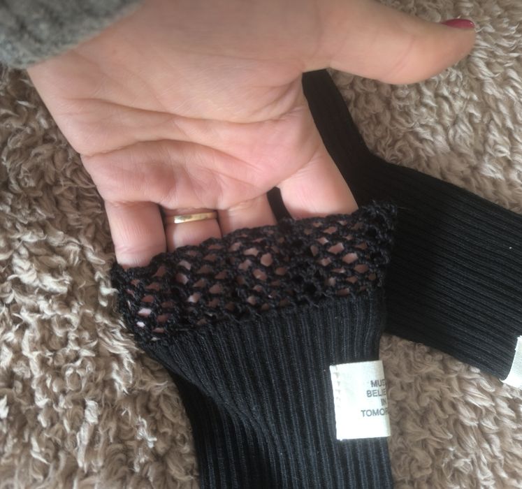 Czarne skarpetki z szydełkową koronką