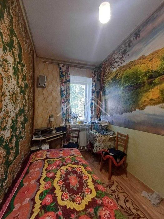 Продаж будинку в Ц-м районі з меблями .