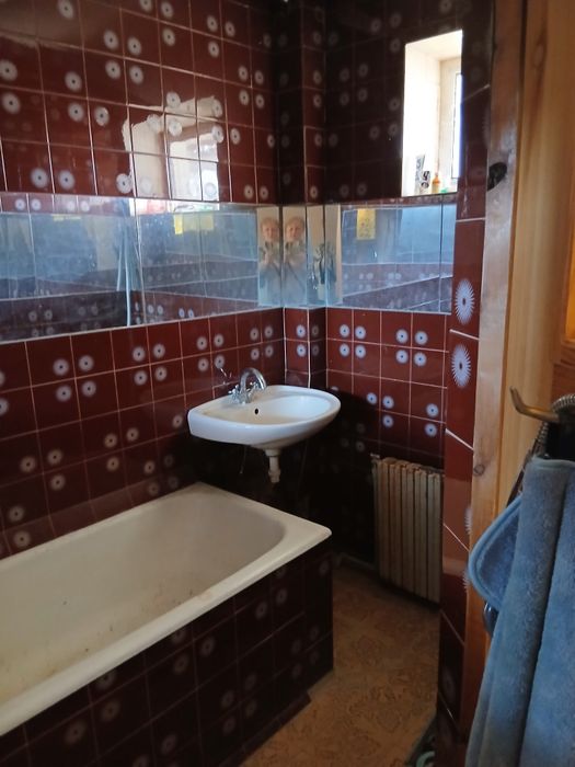 Продам будинок з ремонтом  ( неподалік річка) .