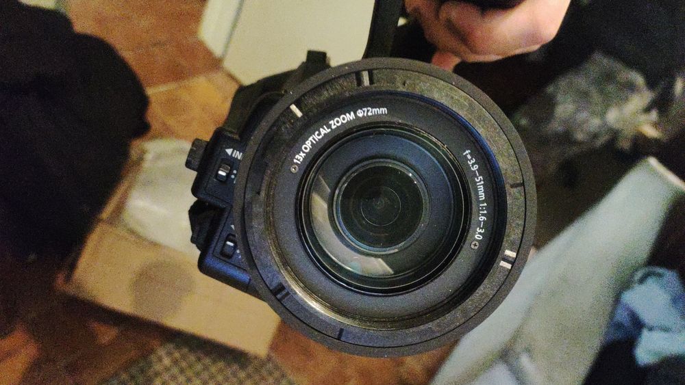 Câmara de filmar Panasonic hpx173 1 cartão P2 16gigas