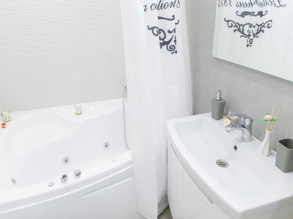 Квартира з ДЖАКУЗІ подобово/погодинно, вул.Харківська, 43. Центр міста