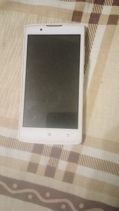 Мобильный телефон Lenovo A2010 под мелкий ремонт, на запчасти, под вос
