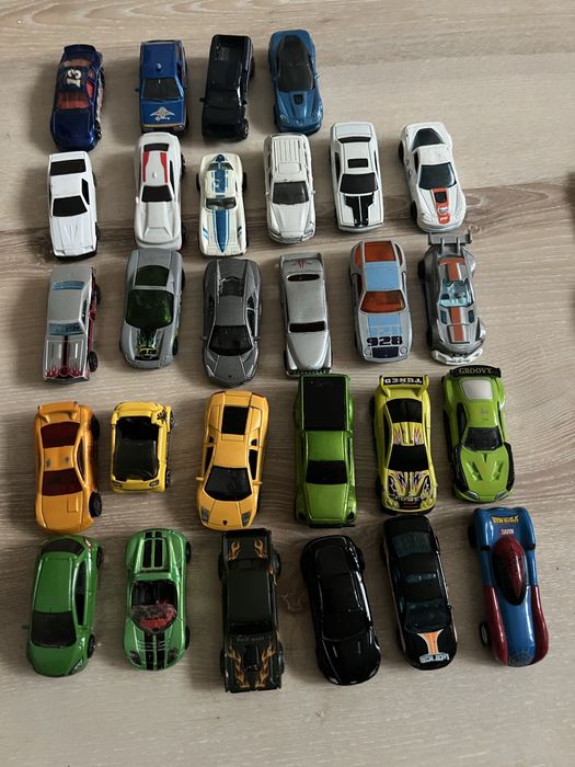 Машінки Hot Wheels Хот Вілс Машина поліцейска вантажна хот вілс