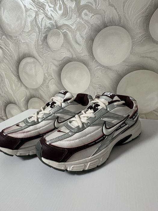 Кросівки Nike 39