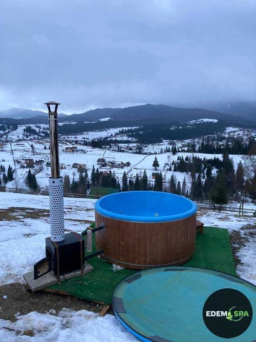 Сучасній карпатський чан на дровах для бізнесу і дому. Офуро.