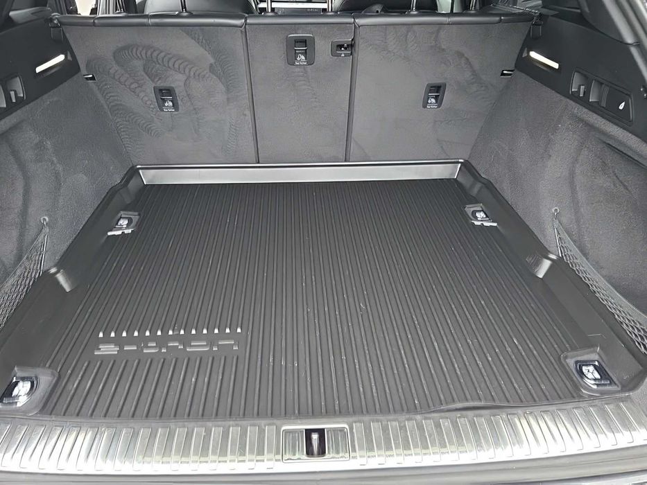 Audi E-Tron      2019