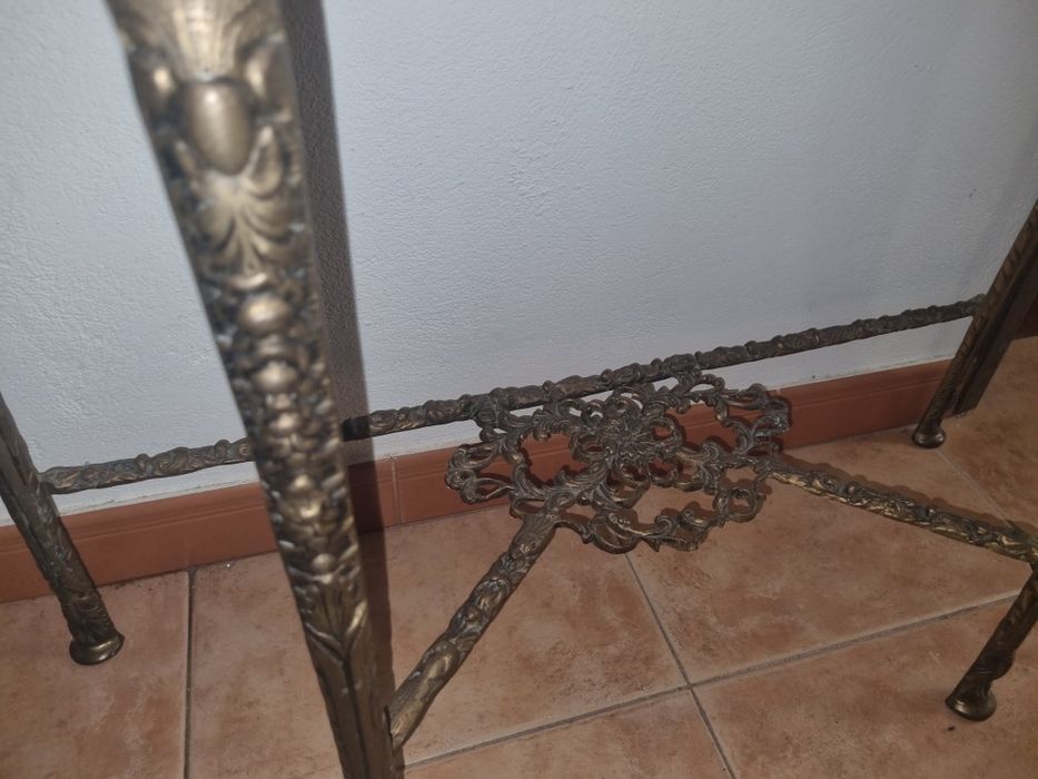 Consola com pedra mármore