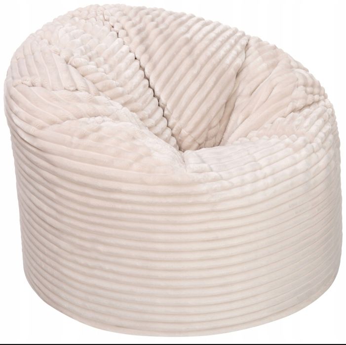 Gigant pufa w stylu skandynawskim