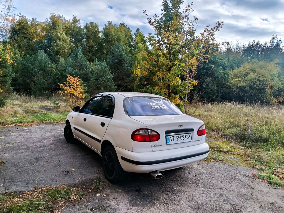 Daewoo Lanos . .
