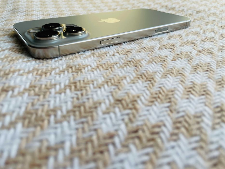 IPHONE 16 PRO MAX 256Gb 76ц. Natural Titanium NEVERLOCK Demo ( 87480)