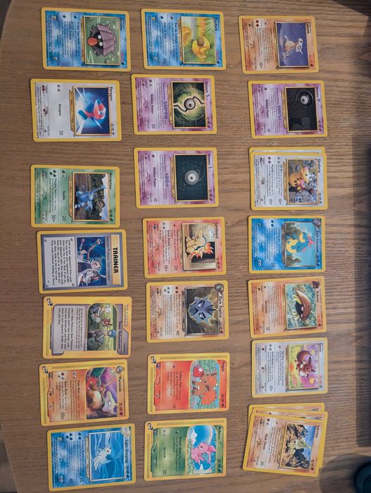 258 cartas Pokemon (lista de cartas nas fotos)