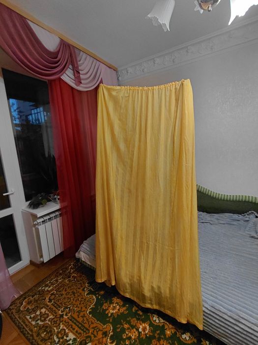 Продам штору для кухні/ спальні в чудовому стані