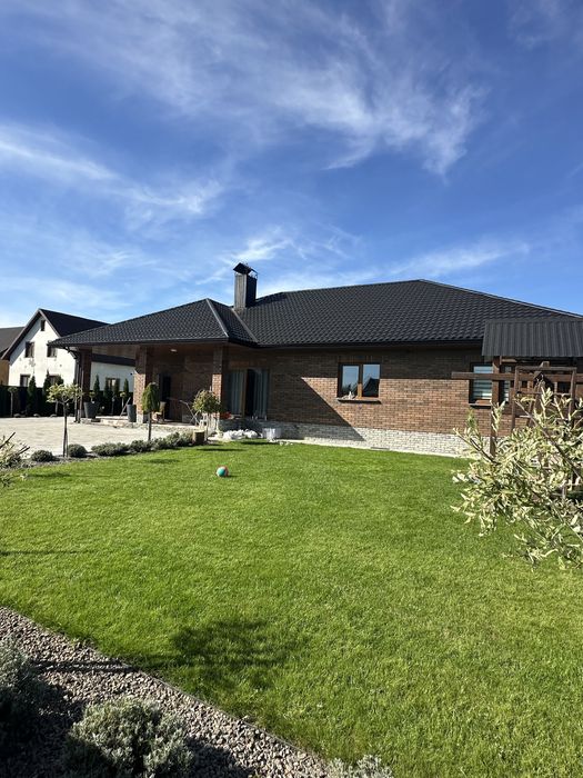 Продам сучасний будинок