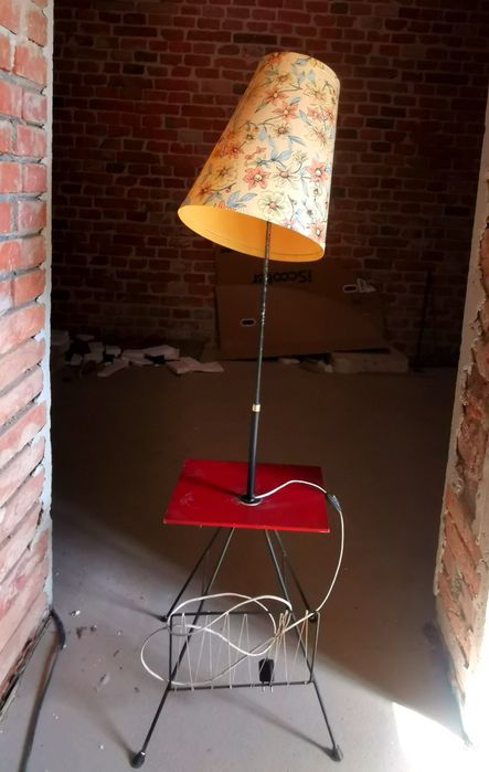 Lampa stojaca gazetnik PRL