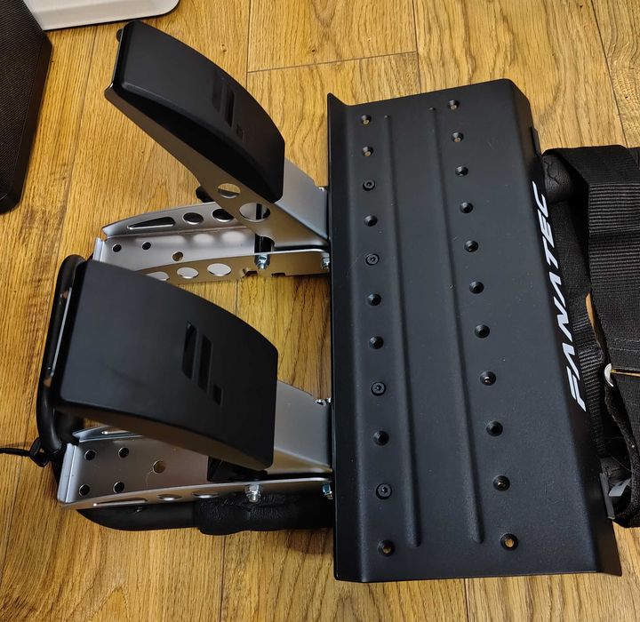 Baza FANATEC CSL DD + NOWE manipulatory nożne FANATEC CSL kierownica, simracing