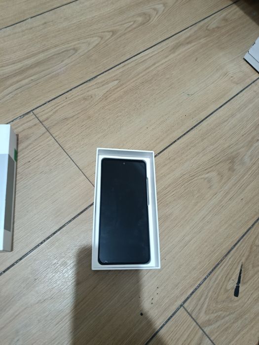 OPPO  A5X telemóvel como novo