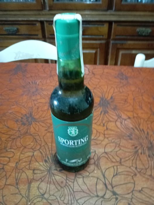 Vendo esta garrafa do wsice muita bonita bom estado