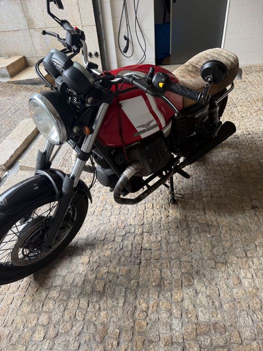 Moto GUZZI v7 II classic