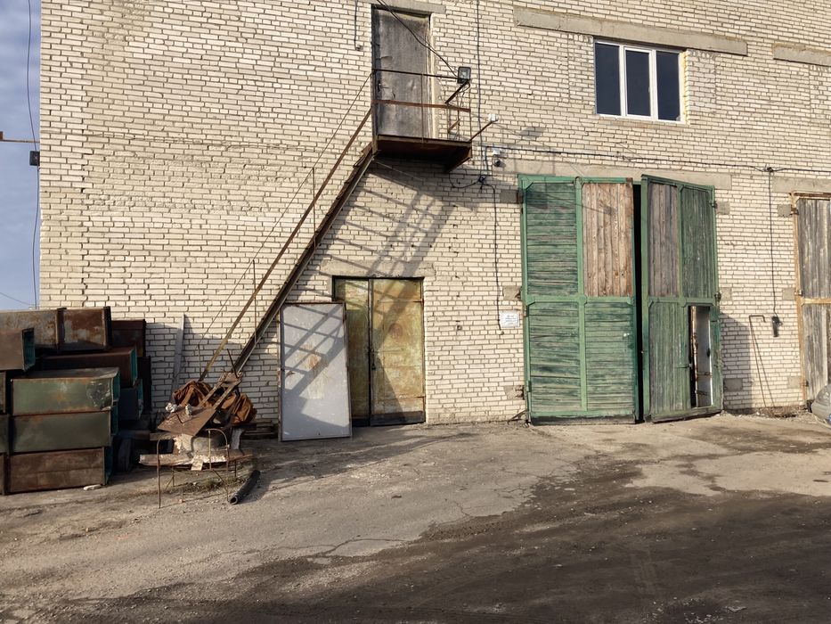 Продам приміщення для виробництва або складів