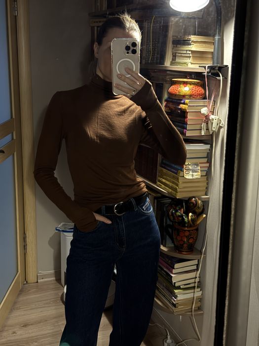 Коричневий гольф лонгслів cos з вовни мериноса - розмір м