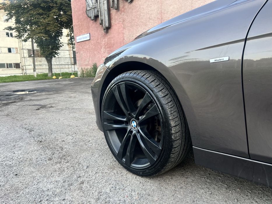 BMW F 30 Офіційний автомобіль