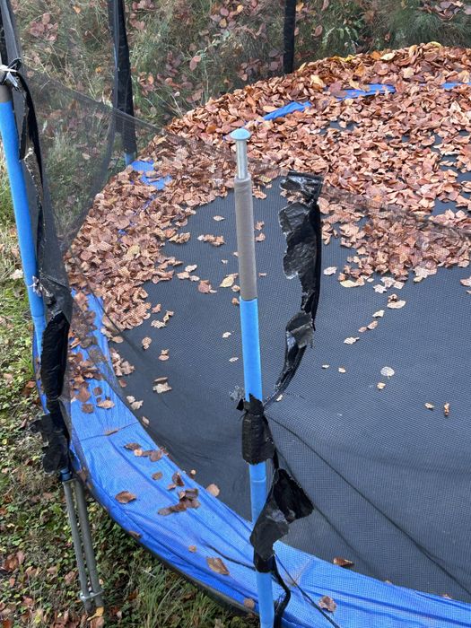 Trampolina duza 4,5  nowa guma i ochronka na sprezyny