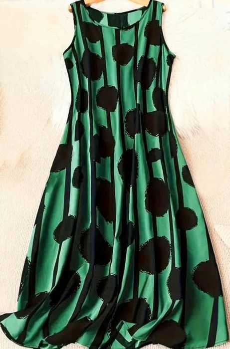 Nowa letnia sukienka w grochy 5 xl .