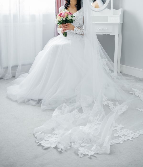 Suknia ślubna biała  dodatki