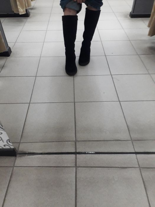 Замшеві сапоги на меху майже нові гарний стан