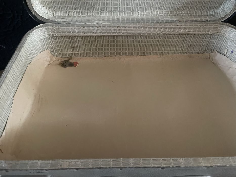 Stara walizka retro vintage prl z kluczykiem