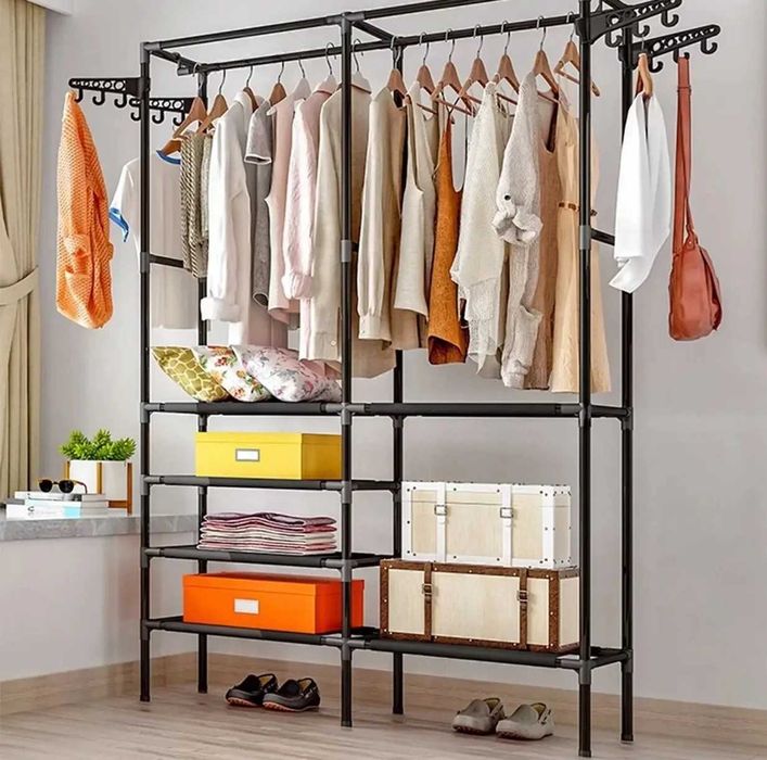 Вішак для одягу з полицями