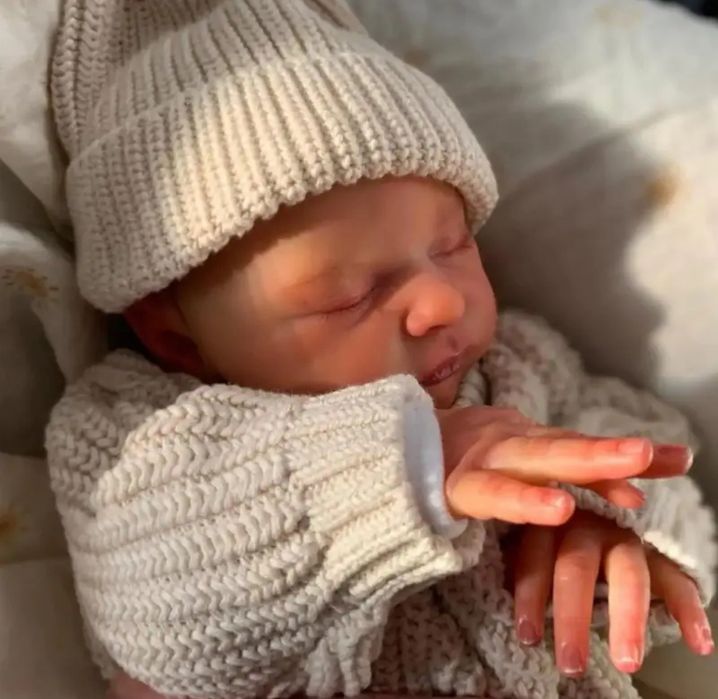 Polecam Prześliczne Realistyczne Niemowlę .