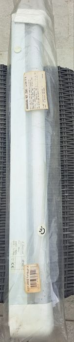 Estruturas com lâmpadas fluorescentes