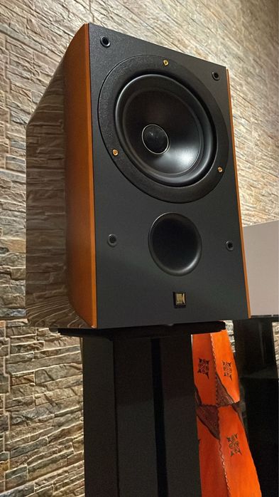 Kolumny KEF RDM Two Reference biały kruk