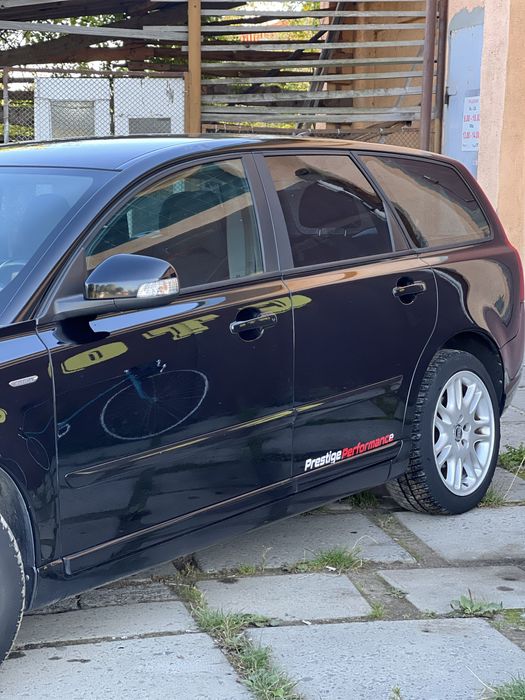Volvo v50 2.0d  автомат