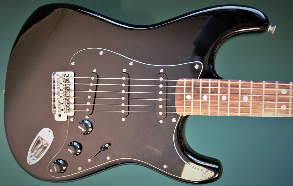 Stratocaster TOKAI ST48  "Blackie"
