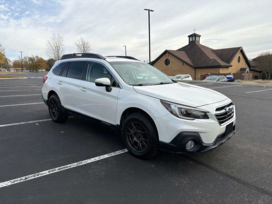 Subaru Outback Limited      2019