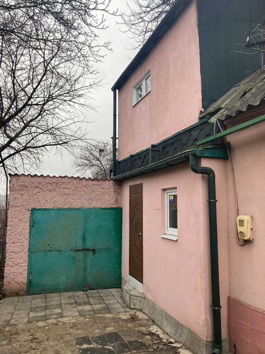 Продам будинок на вул. Леонтовича, буд. 25