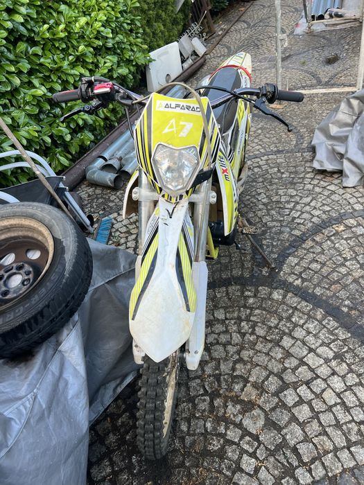 Cross Alfarad  250