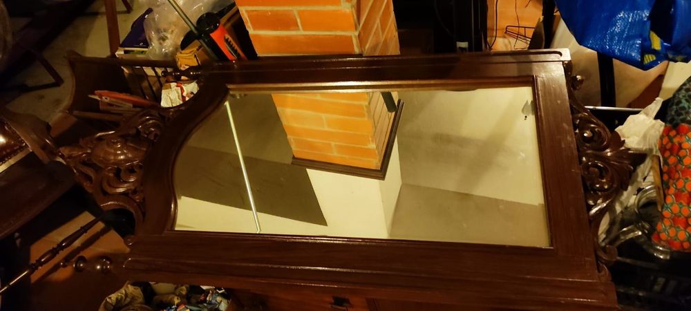 Conjunto de quarto antigo em madeira maciça