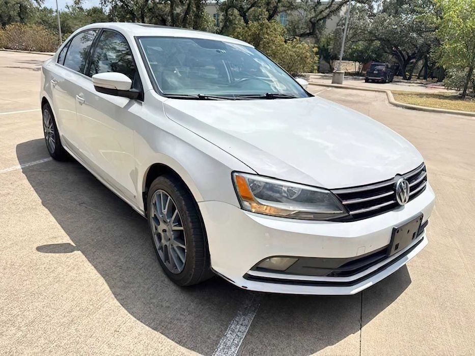 Volkswagen Jetta      2015