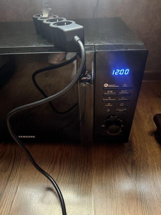 Мікроволнова піч Samsung MC 2845135СК