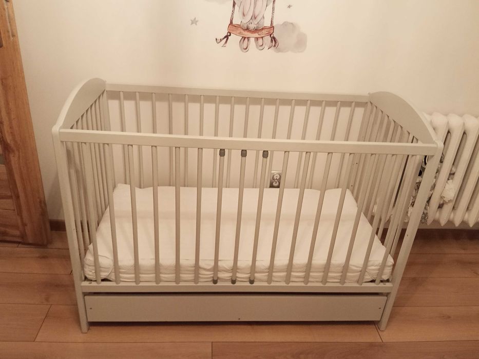 Łóżeczko niemowlęce z funkcją tapczanika 2w1 plus materac