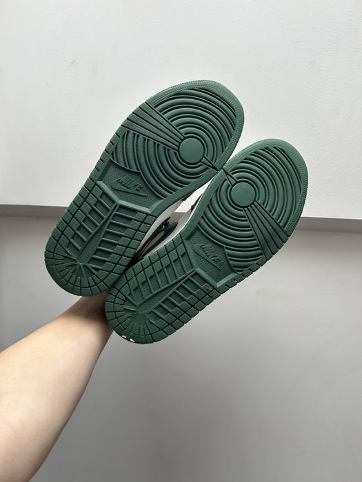 Кросівки Nike air Jordan 1 - розмір 42