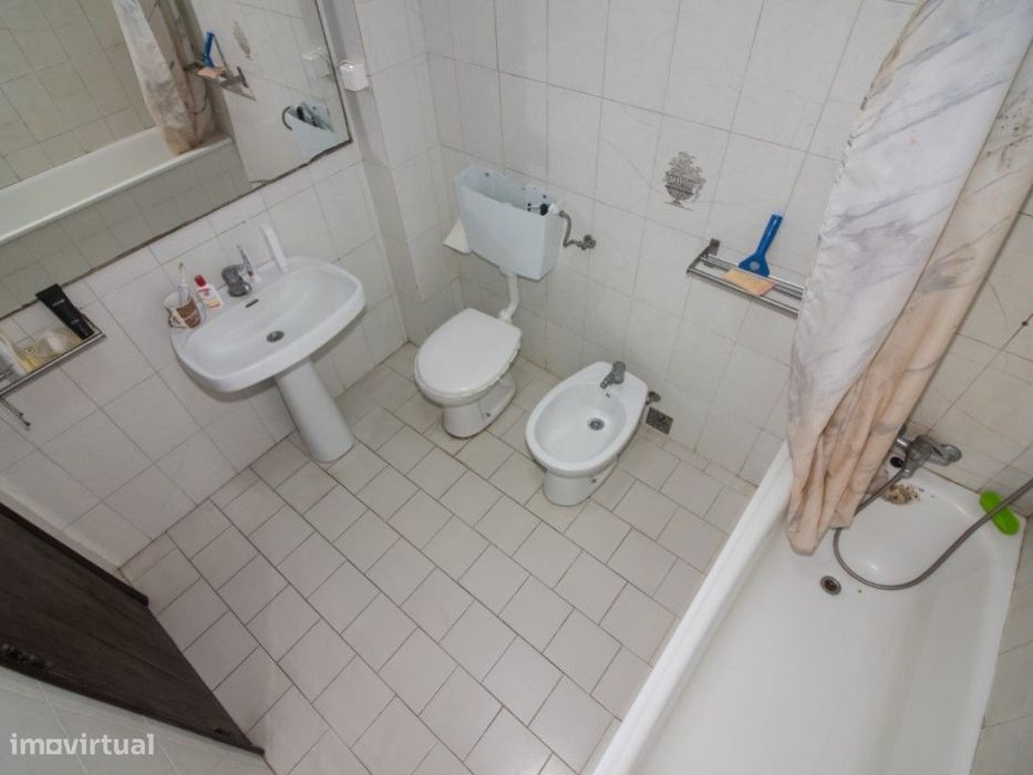 T3 para Remodelar no Centro de Samora Correia | Excelente Potencial