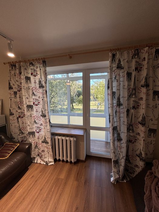 Квартира-студія подобово