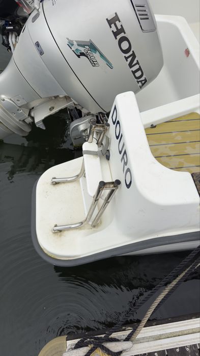 Antares 600 praticamente novo
