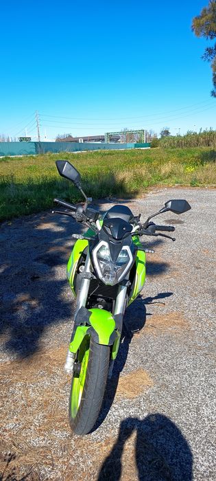 Moto    125   cc