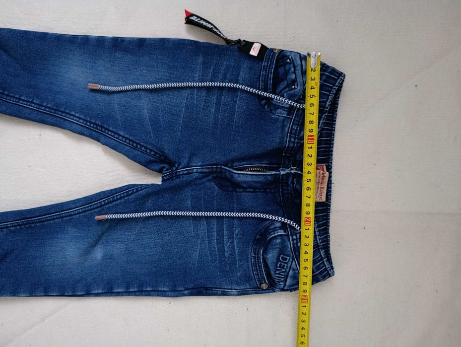 Джинси утеплені, хлопчику 4 рочки